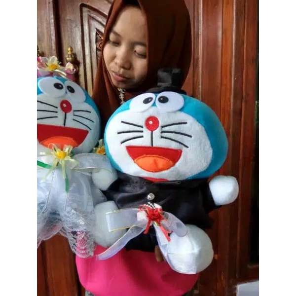 BONEKA DORAEMON COPLE WEDDING / BONEKA DORAEMON MENIKAH / DORAEMON WEDDING TERMURAH TERLARIS