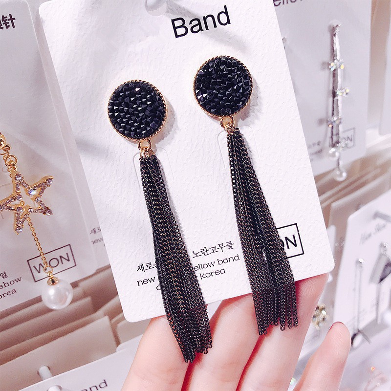 Anting Rumbai Panjang Aksen Berlian Warna Hitam Bahan S925 Gaya Retro