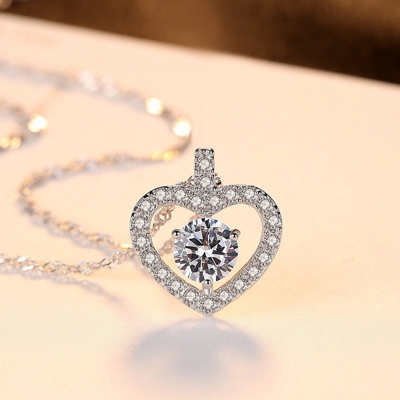 [Ready Stock]Fashion Plated S925 Sterling Silver Micro Inlaid with Diamond Love Heart Pendant Necklace