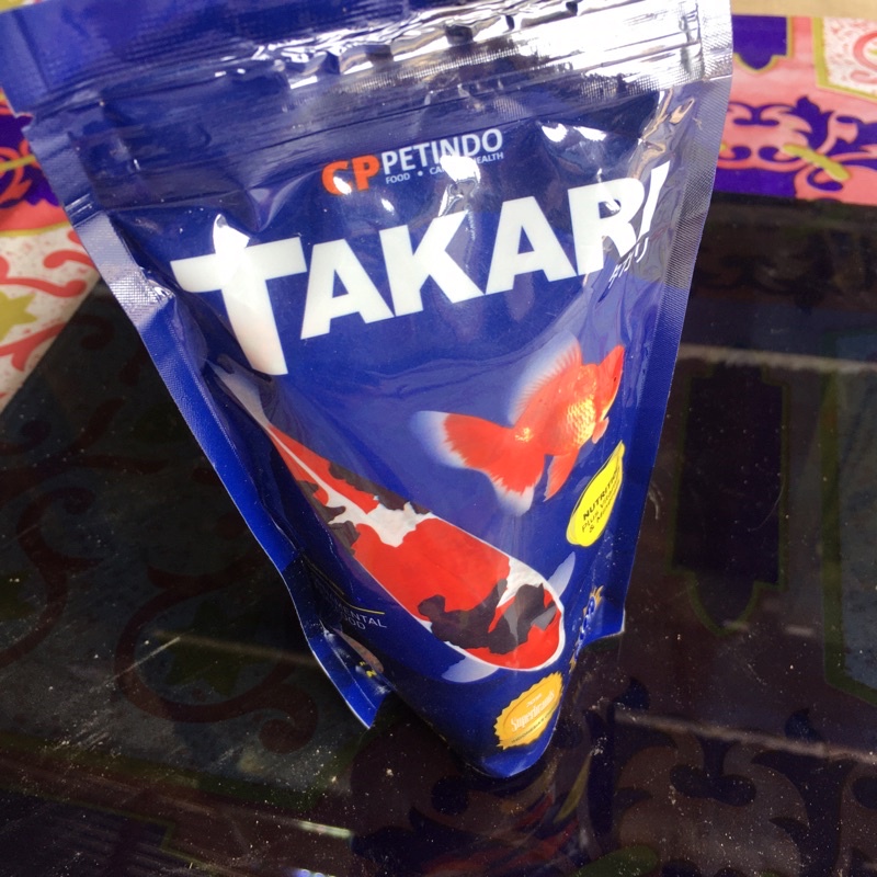takari (makanan ikan)