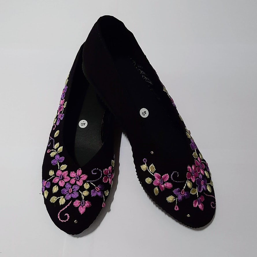 etnik fashion sepatu wanita flat slip on sulam hitam