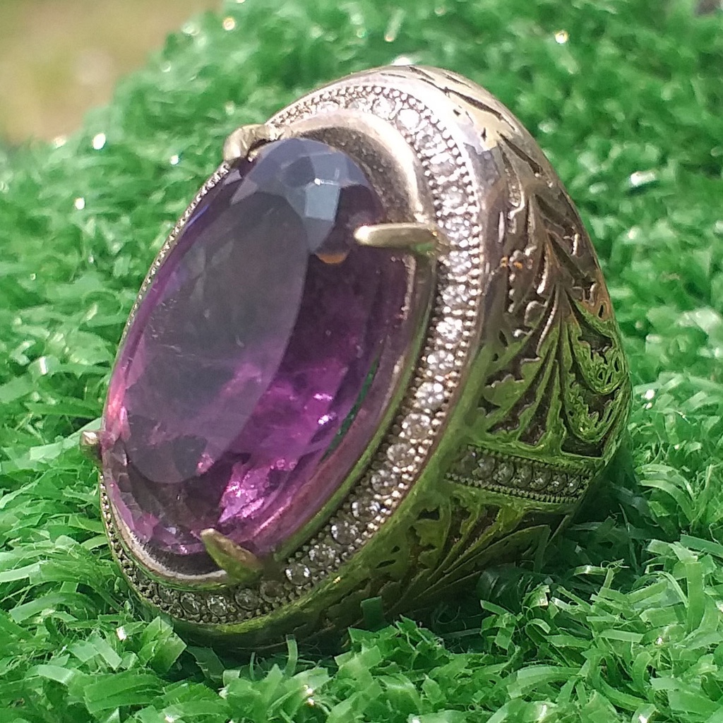 Batu Natural Kecubung Kalimantan Oval Cutting Ungu nya Pekat Ring Perak