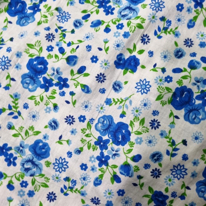 50cm Kain Santung Halus Rayon Santung Motif Bunga Kembang Biru Putih 6