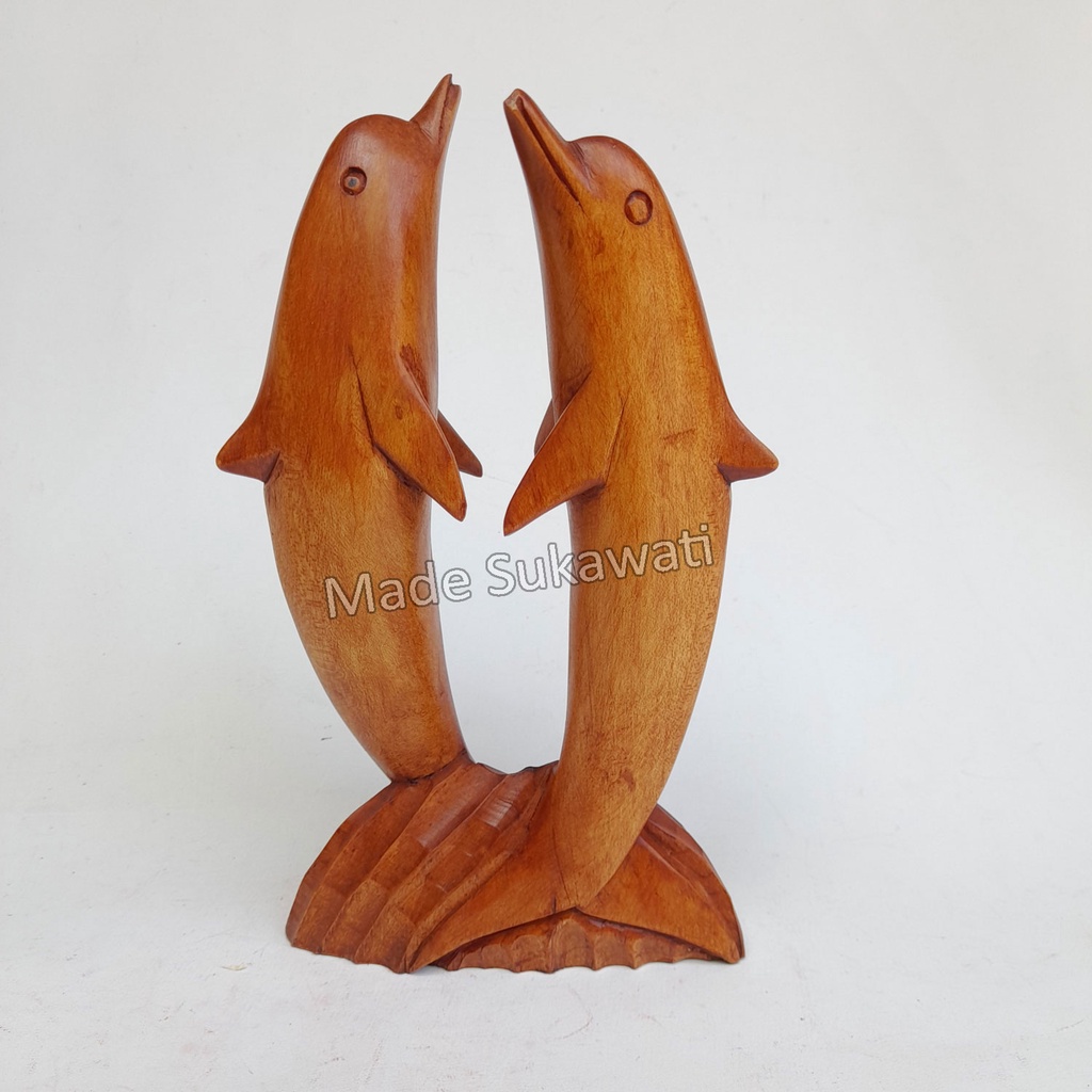 Kerajinan ukiran kayu Patung Dolphin kembar Lumba lumba handmade Bali