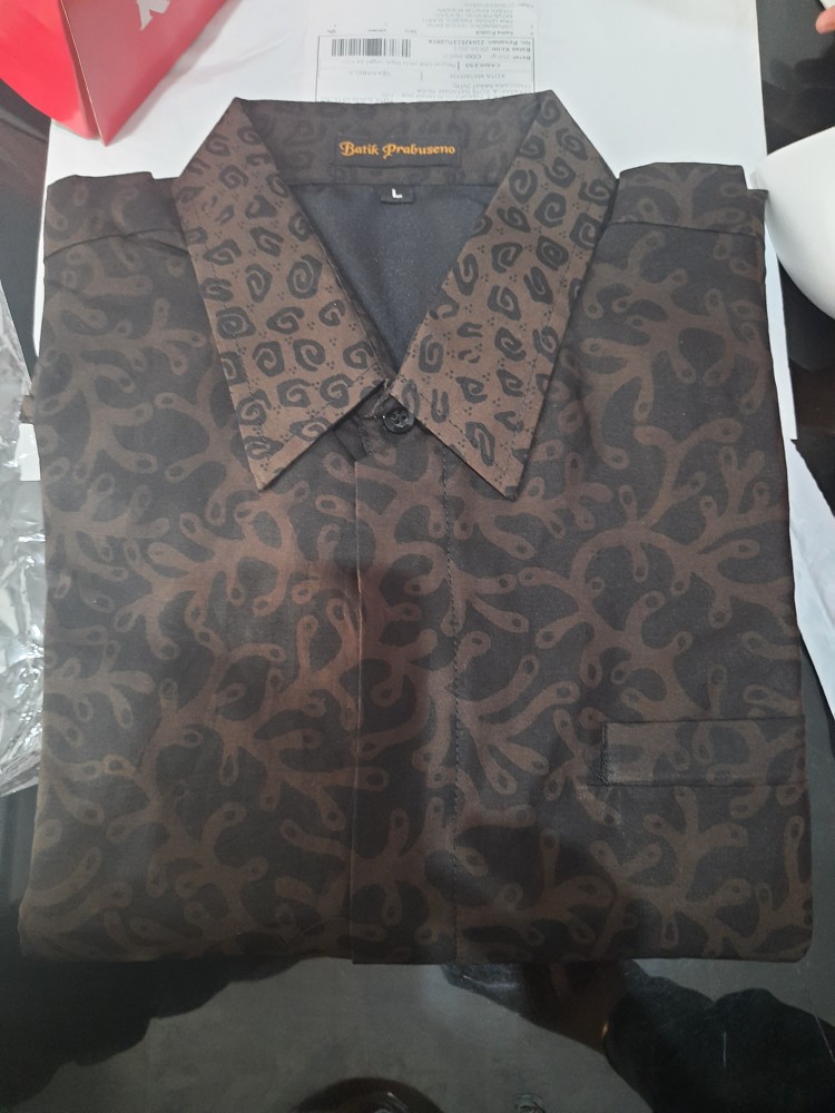 Harubuwono Kemeja Batik Pria Lengan Panjang Slimfit Katun Printing Hem Baju Atasan Kantor Modern