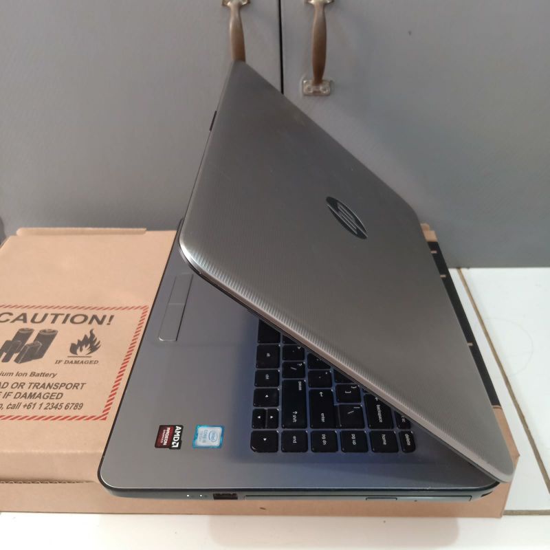 Laptop HP 14-am128TX Core i5-7200U Gen 7 Doblevga Amd Radeon R5 M430 2GB Ram 4GB HDD 1TB Windows 10