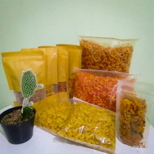 

Cemilan Makroni Kering