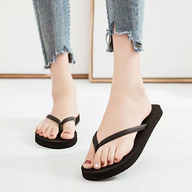 Sandal Jepit Polos hitam