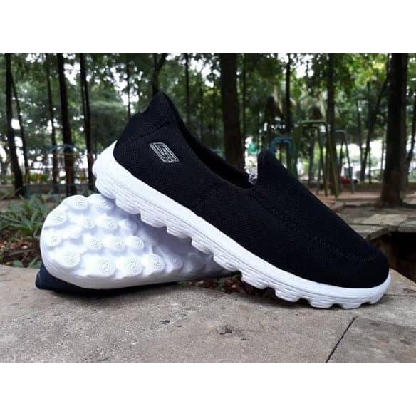 Diskongede Sepatu Skechers For Man Size 39 44 Pria Terbaru Slip On Ca Produc Terbaru