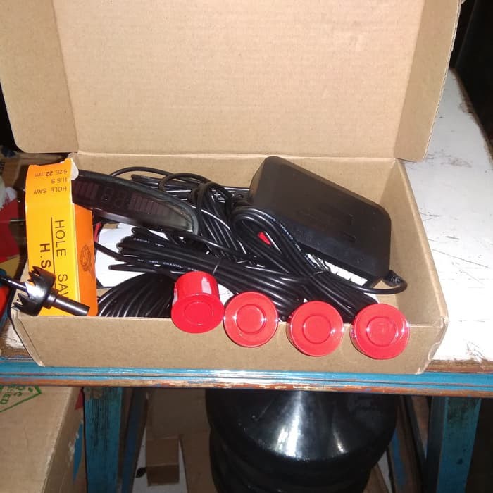 Sensor parkir 4 titik warna merah