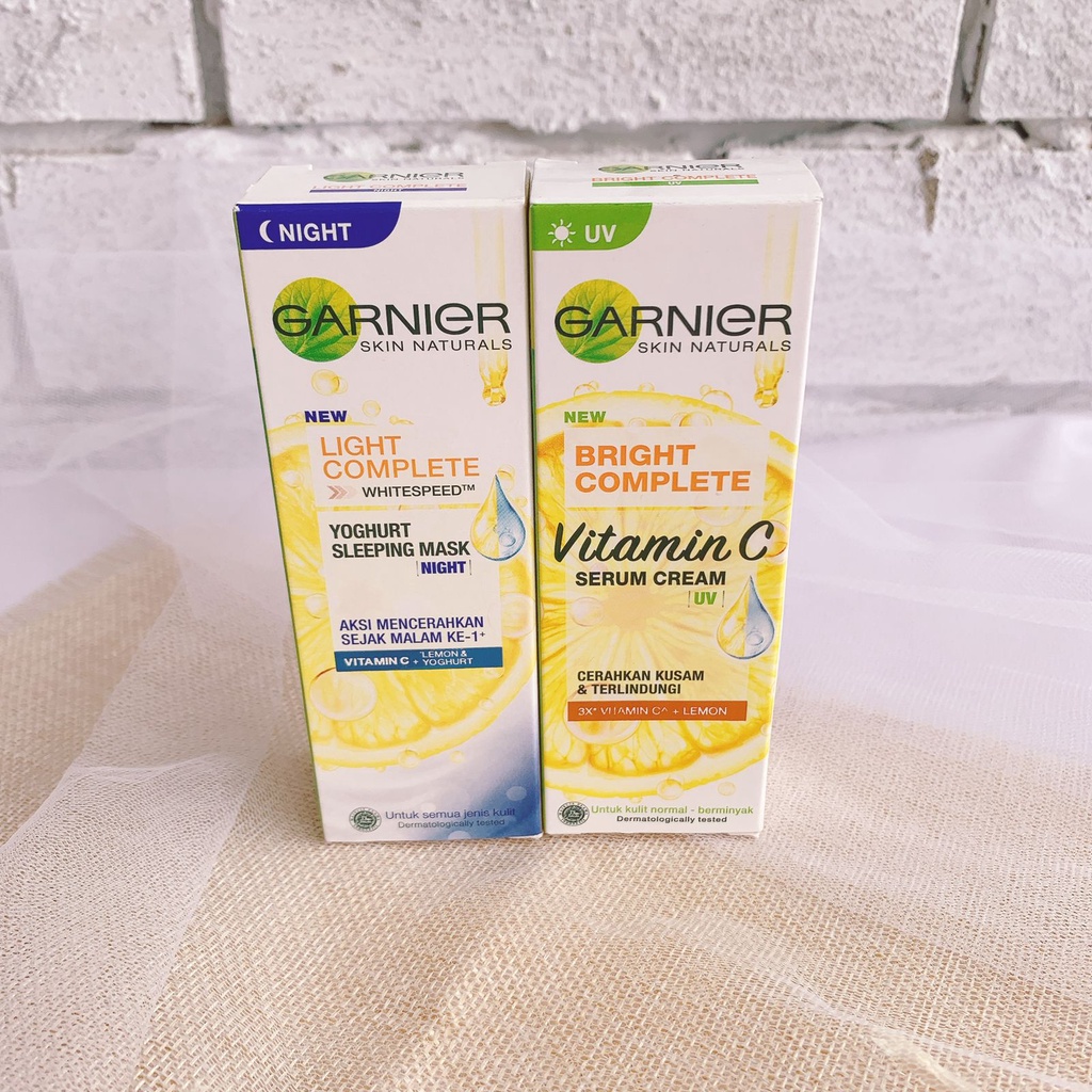 Paket 2 Pc ( Day dan Night ) Garnier Light Complete Day Cream UV 20ml + Garnier Light Complete Yoghu
