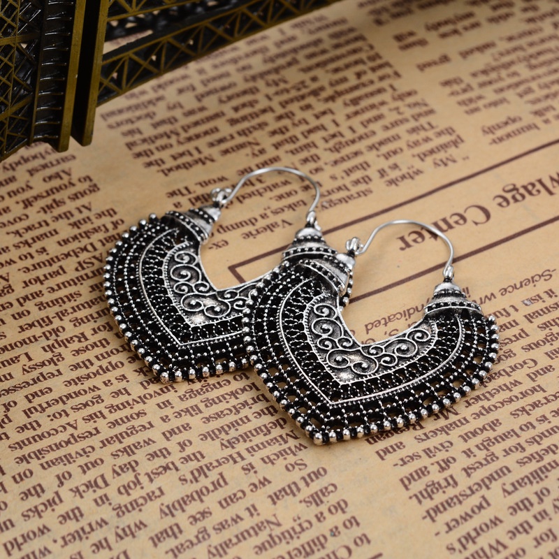 Anting Tusuk Gantung Wanita Desain Bunga Hollow Gaya Vintageetnikantik Untuk Pesta