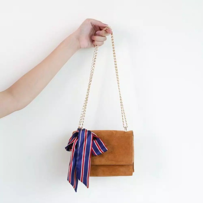 Sling Bag Wanita Brenda