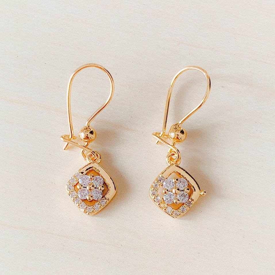 Anting Wanita Bunga Wajik Zirconia Gold