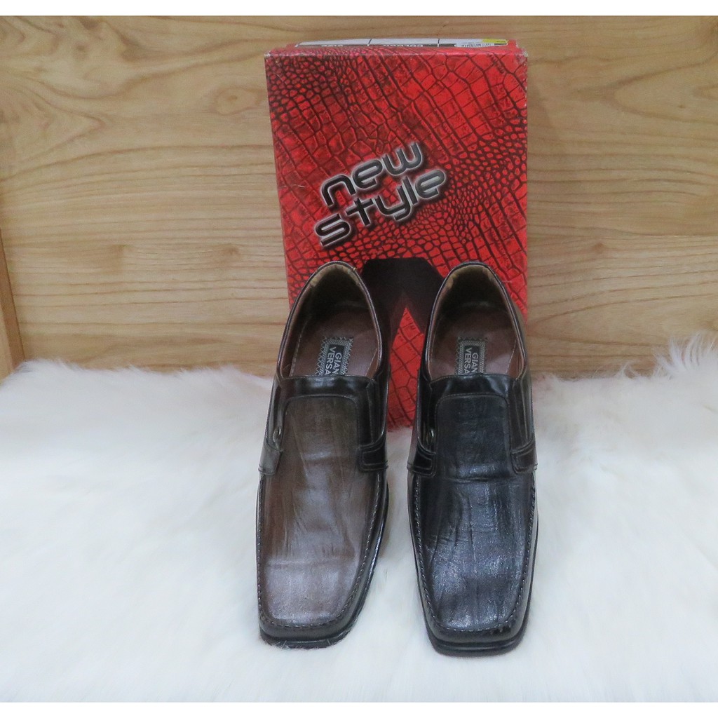 SEPATU PANTOFEL MEREK GIANI VERSACE ART 8873 PRICE RP 588.900 BRAND ORIGINAL