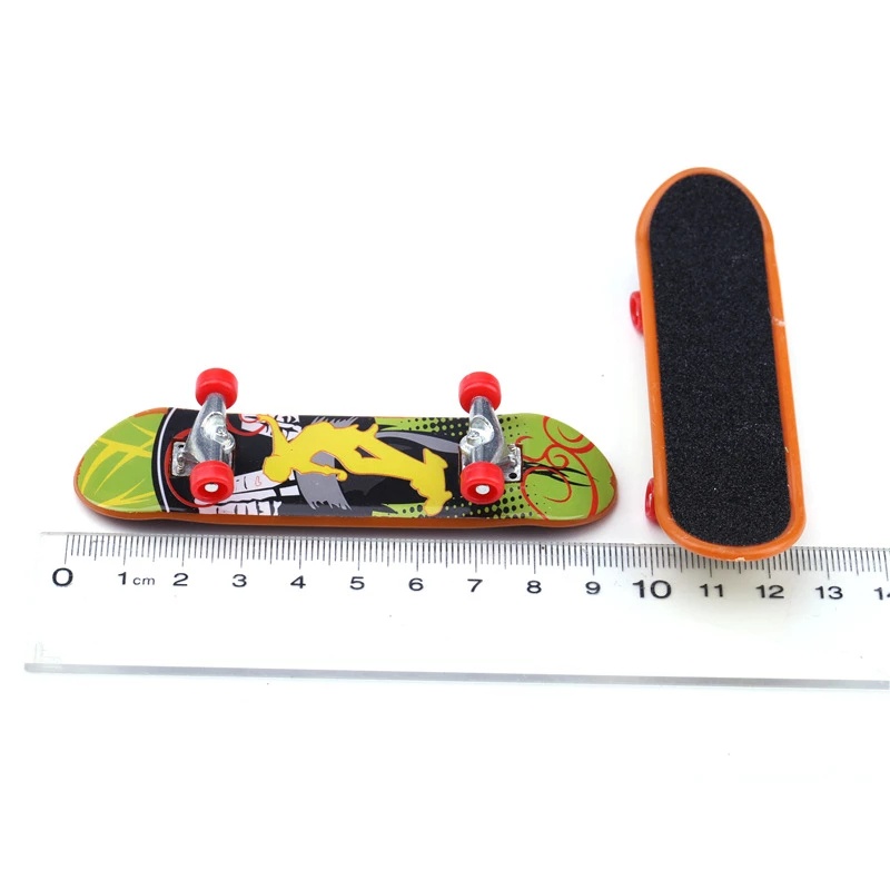 1pc Mainan Skateboard Jari Mini Bahan Alloy Untuk Edukasi Anak