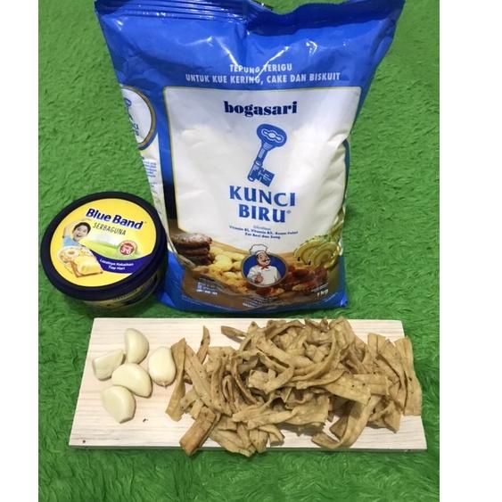 

C-ARR> ♥> // kue bawang padang/keripik bawang 500/750gram terviral>
