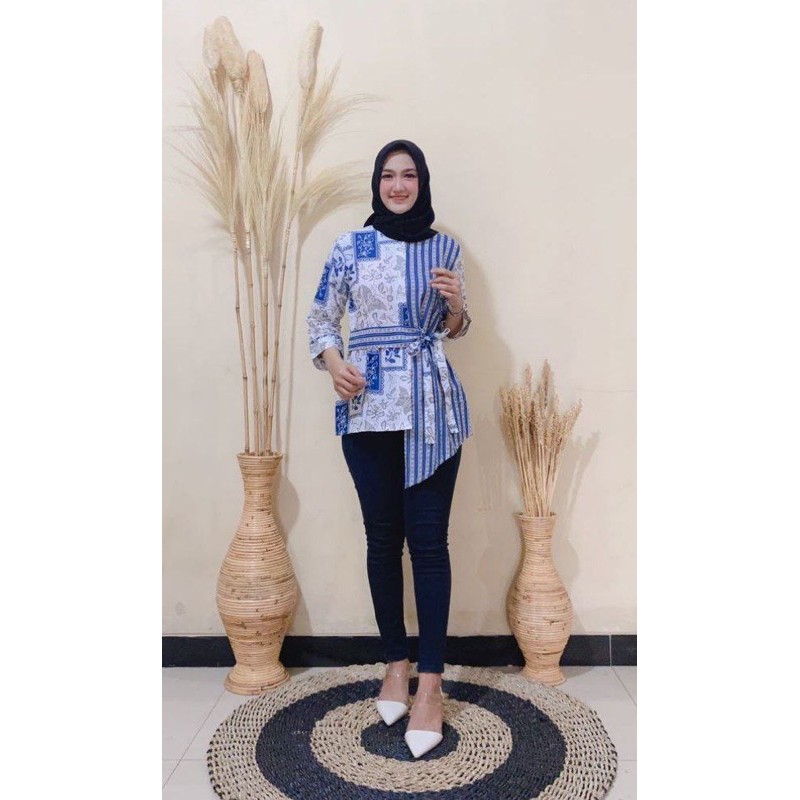 XC BLOUSE STRIPY FRESIA PUTIH HITAM SALEM SOFTBLUE DARK GREY BLOUSE SA H8928Q Ruffle Batik Blouse 02-Blus Cindy Biru