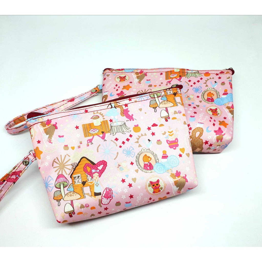 

Bukuku Dompet Kosmetik / Tas Kosmetik Serbaguna Pink Berry