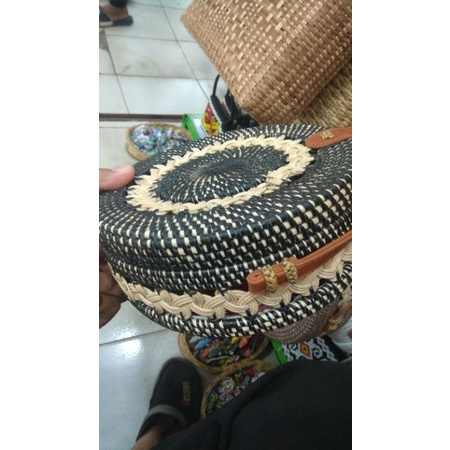 Tas rotan murah khas Kalimantan Selatan