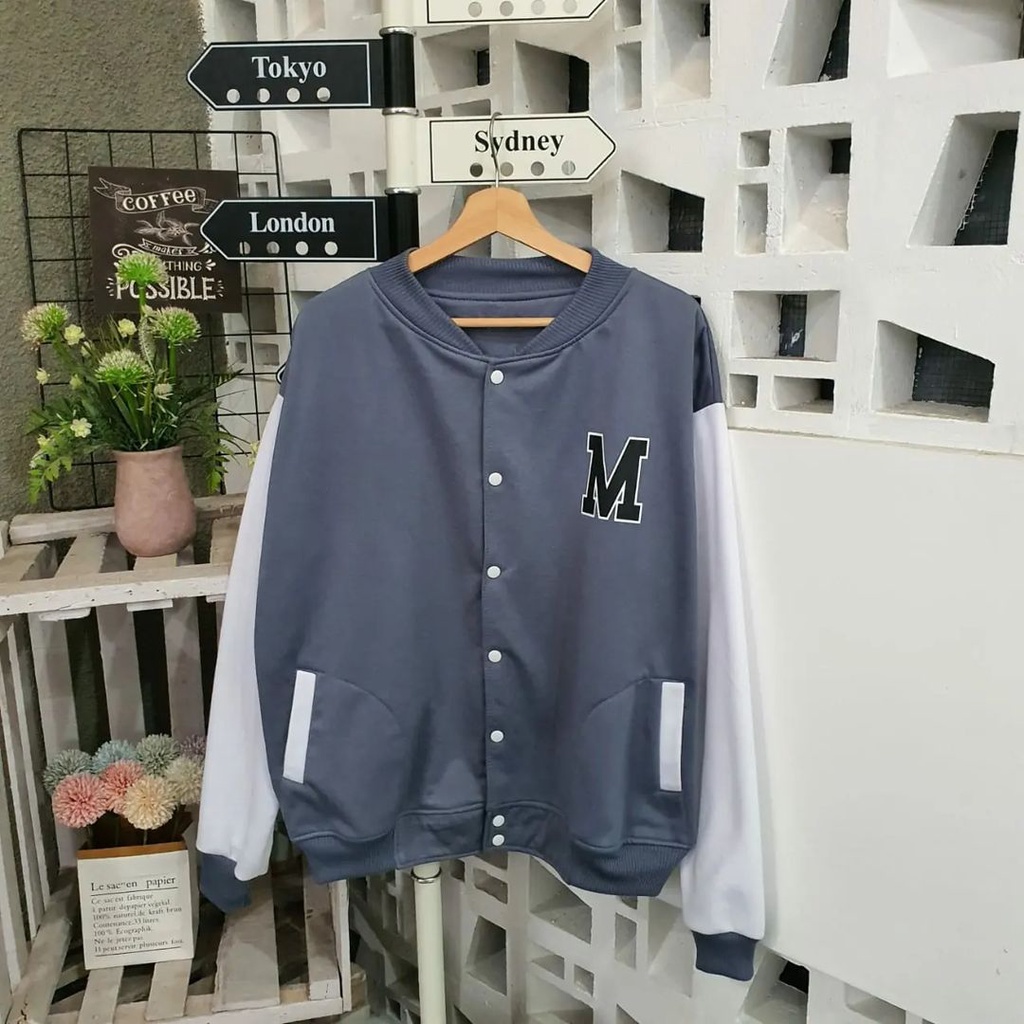 Jaket Sweater Baseball M bisa untuk pria/wanita size L XXL