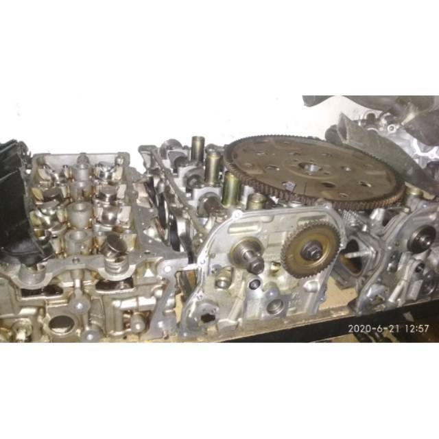 Cylinder head nissan serena c24 n xtrail T30