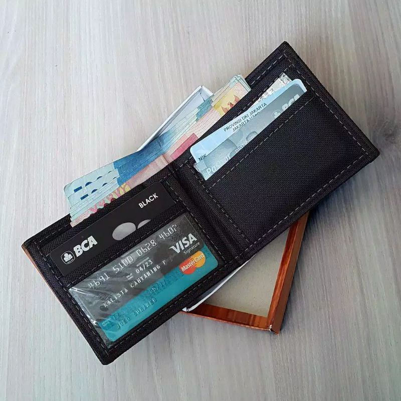 dompet levis casual pria