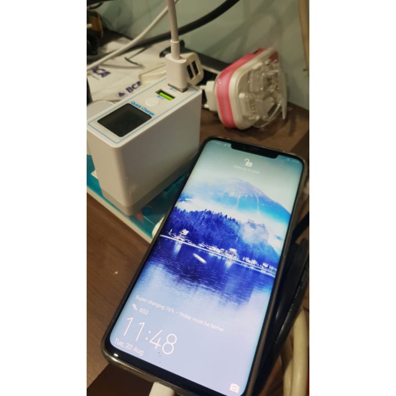 Charger dual usb super fast charging Lcd detector auto id up to 12v