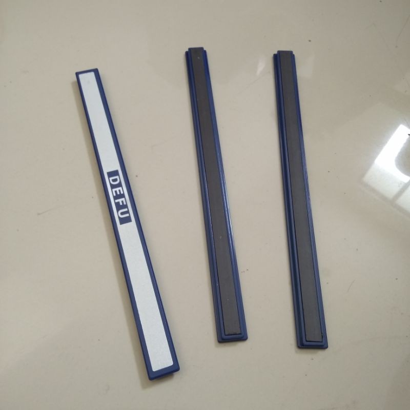 

3 Batang Magnet Panjang Penempel Kertas Dokumen DLL 20cm