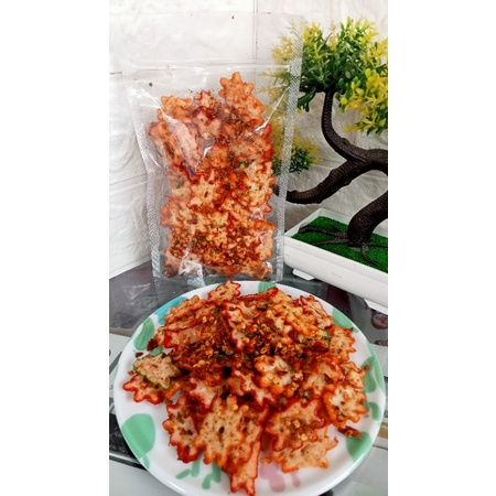 

KERUPUK VIRAL KRIUK-KRIUK extra daun jeruk kemasan 100gr-DIJAMIN BIKIN KETAGIHAN