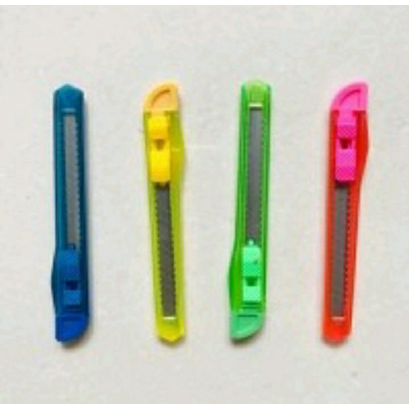 Pisau Cutter Plastik Kecil