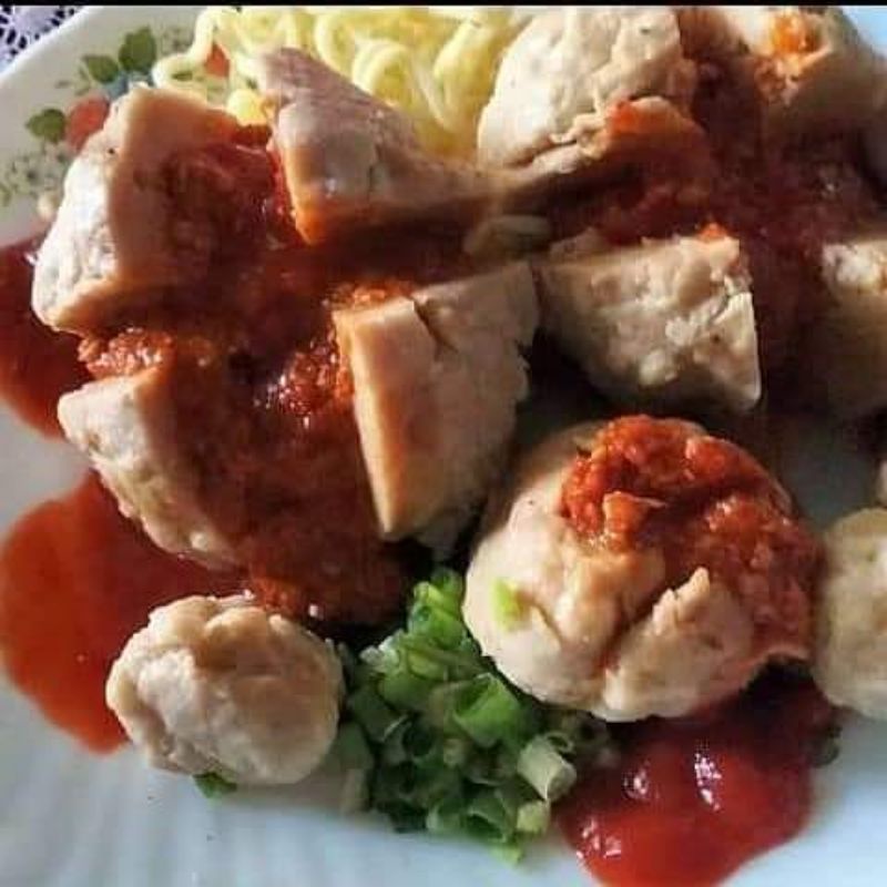 

bakso urat dobel+bakso kecil 4+ tahu 1