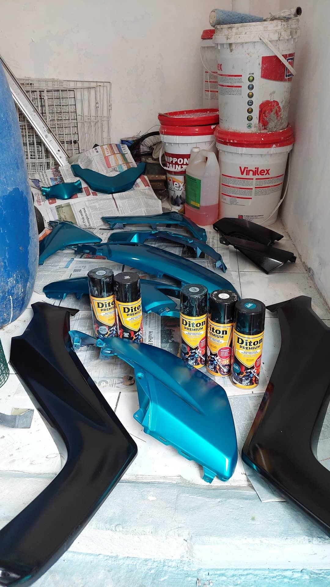 9164 Sporty Tosca<br />diton Premium Cat Semprot Spray Tahan Bensin Dan Tahan Retak Isi 400 Cc