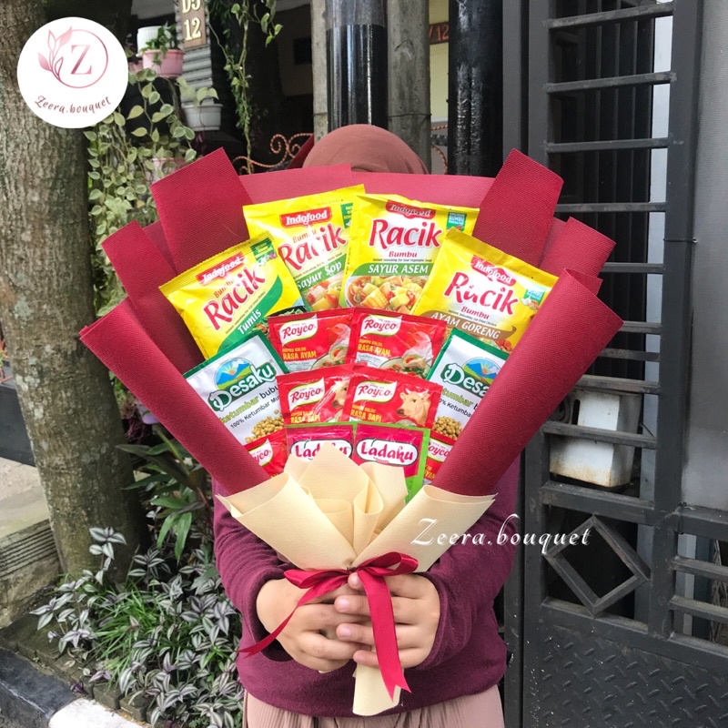 (B17) Buket snack/snack bouquet/bucket snack [INCLUDE: Greeting card+packing]