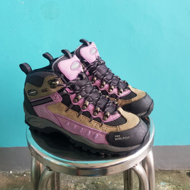 Sepatu Outdoor Second Prospecs 40*