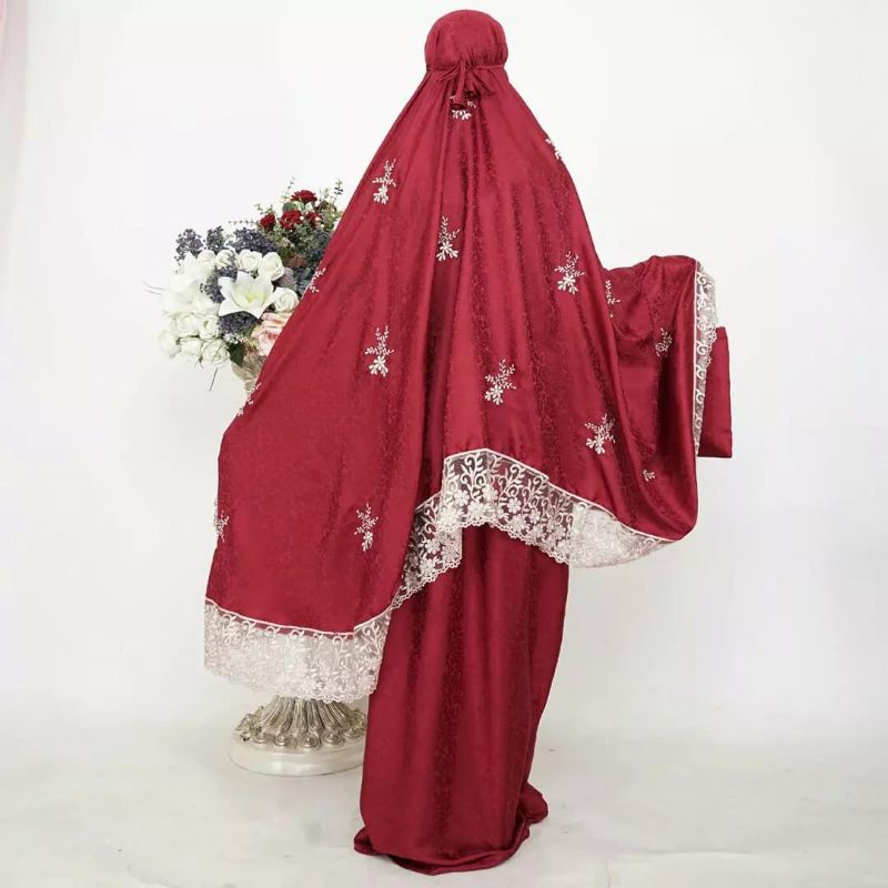 Mukena Sutra Nagita Maroon