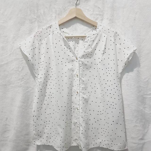BLOUSE WANITA PUTIH LENGAN PENDEK MOTIF KOTAK