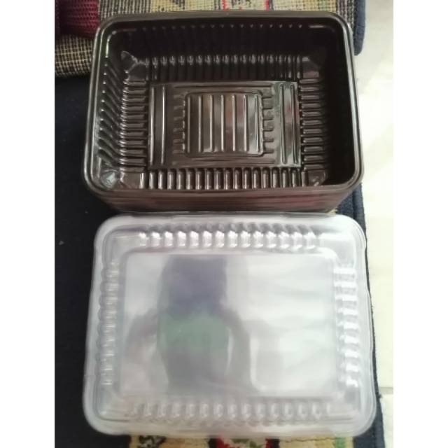 

Mika Coklat Kotak Kecil