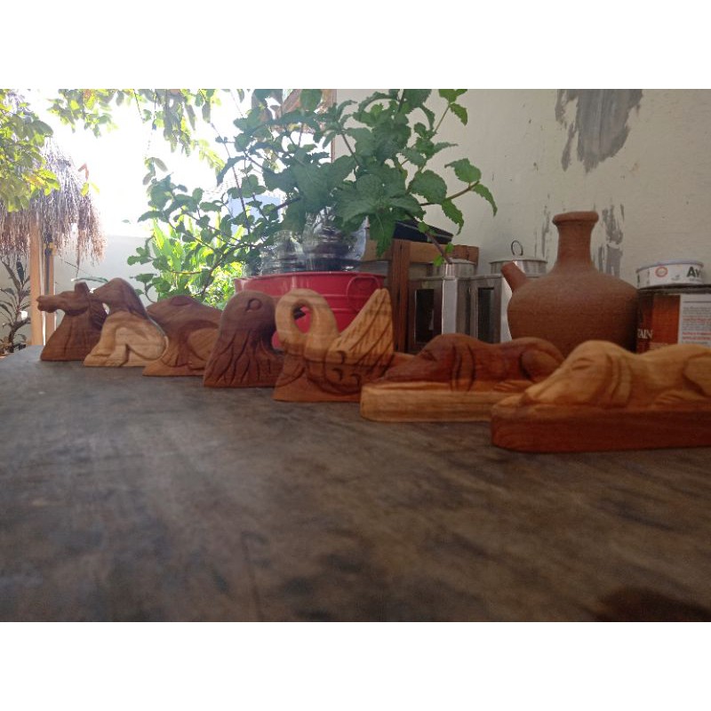 Ganjal Pintu/Penahan Pintu/Door Stopper Dari Kayu Jati Bentuk Animals