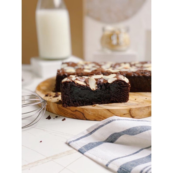 

FUDGY BROWNIES PREMIUM