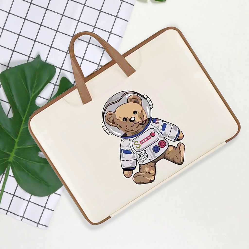 Sleeve Pouch Sarung Tas Bag Case Ipad Tab Tablet Macbook Air Pro Laptop Asus Acer Lenovo HP Huawei 11 12 13 14 15 inch Motif Gambar Kartun Space Astronot Beruang Bear Warna Coklat Brown Cute Murah Korean Model Jinjing Tali Strap Waterproof Tahan Air