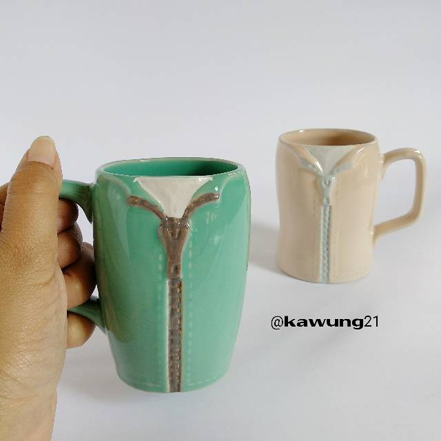 Mug Couple Warna Cangkir Gelas Keramik Lucu  Souvenir Barang Unik Cantik