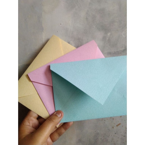 

Amplop A6 warna pastel tipis