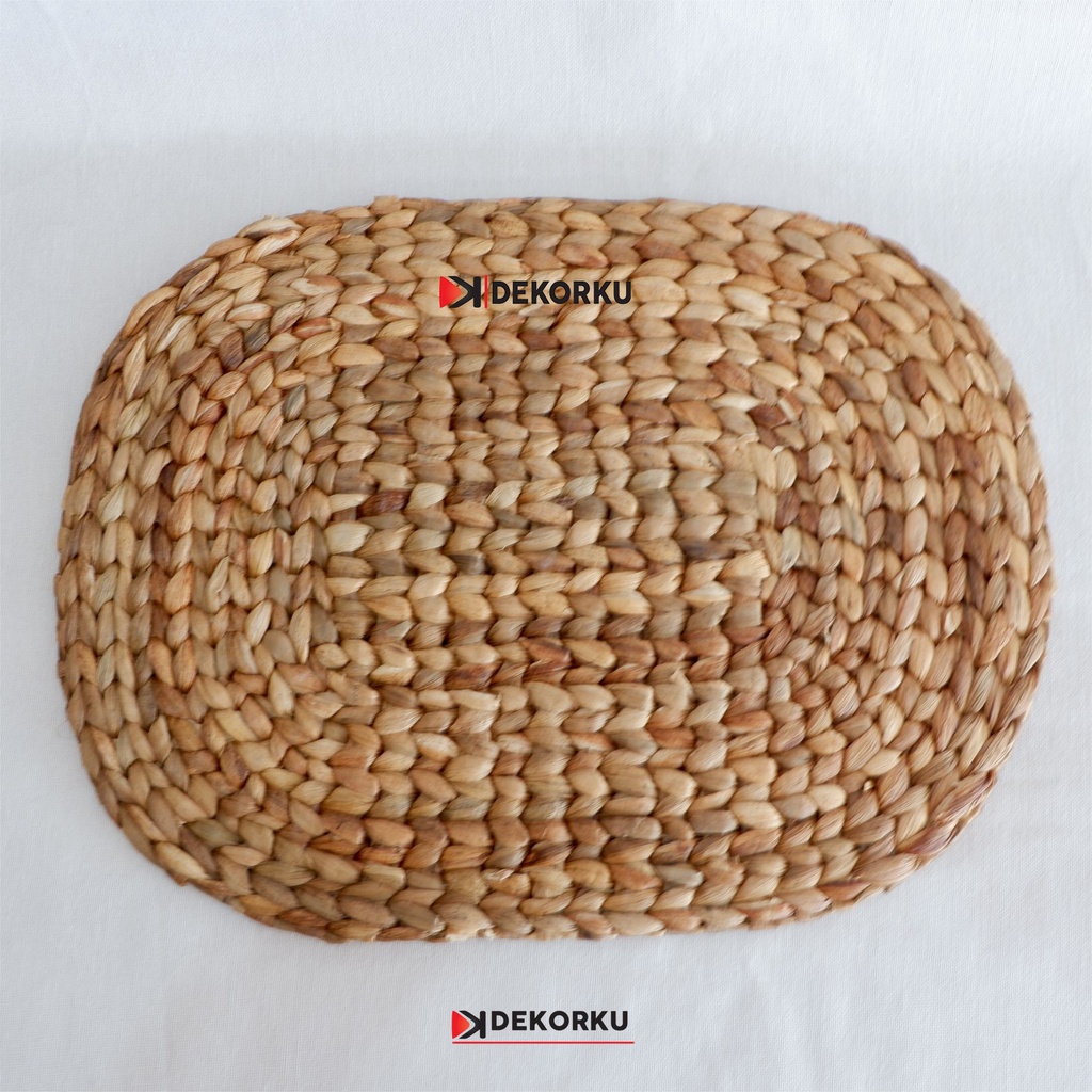 Placemat Anyaman Enceng Gondok Oval Besar