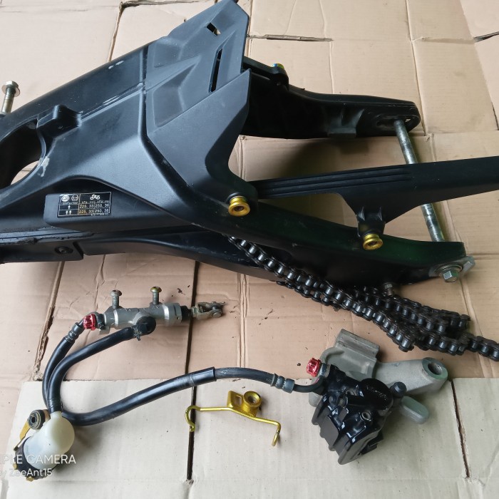 {duniastore} Swing Arm Yamaha R15 v3 vva Original Berkualitas