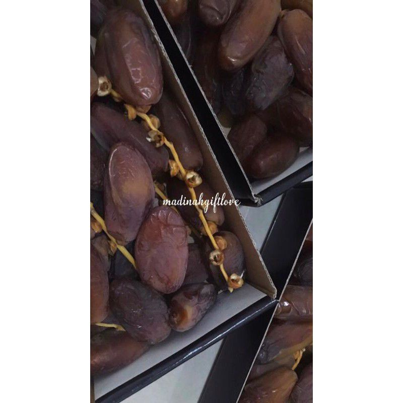 

Kurma Tuneese Tangkai 1kg