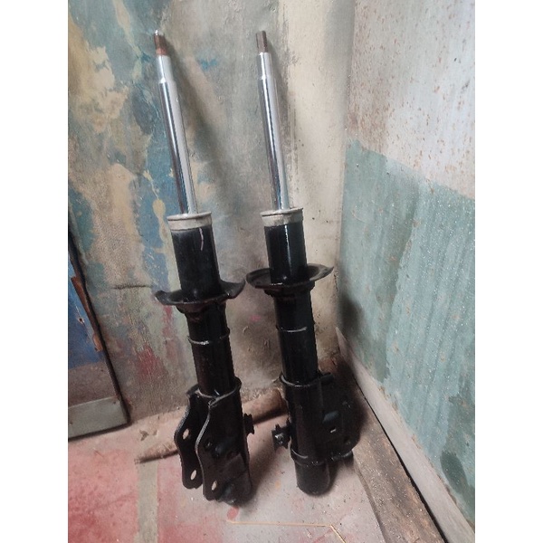 per depan dan shock belakang Avanza