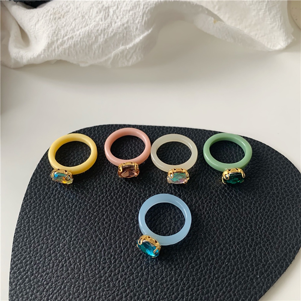 Cincin Bentuk Elips Geometris Bahan Resin Warna Permen Gaya Korea Retro Untuk Wanita