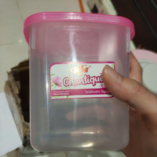 Kotak Penyimpan Barang