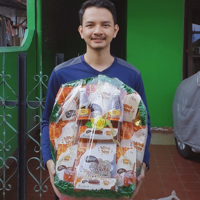 

TERBARUU!! Parcel Makanan Khas Betawi Mpok Nini TERBARU